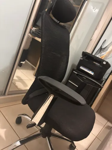 Cadeira de escritório com encosto para o pescoço