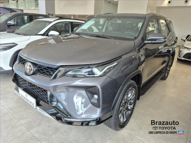 Toyota Hilux SW4 4X4 2.8 Diesel 2025