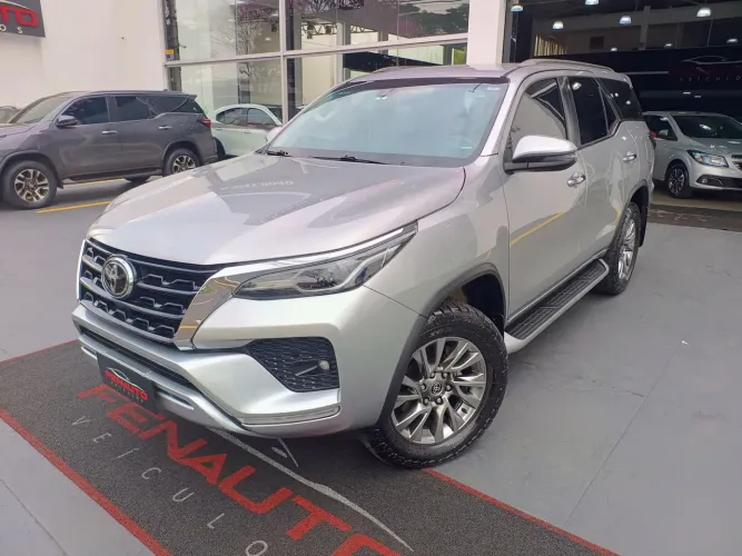Toyota Hilux SW4 SRX 4X4 2.8 TDI 16V Dies. Aut. 2021