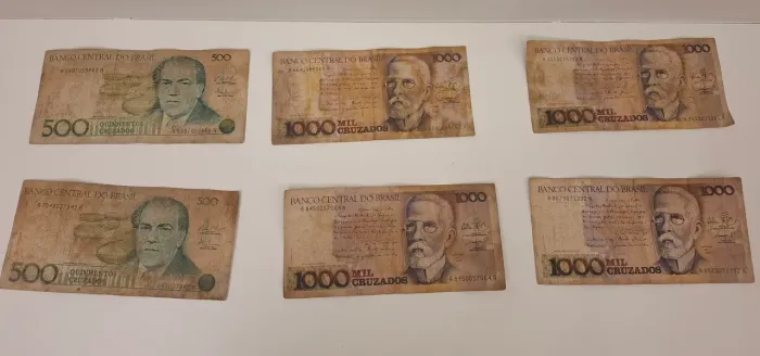 Lote com 6 cédulas de 500 e 1000 cruzados