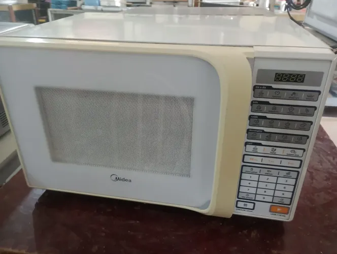 Microondas Midea 30 lts