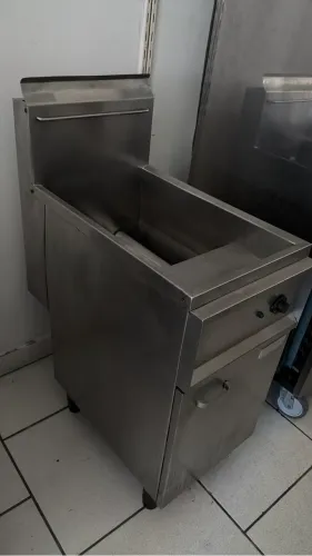 Fritadeira industrial a gás em inox