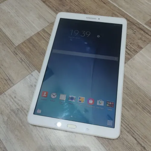 Tablet Samsung SM-T560