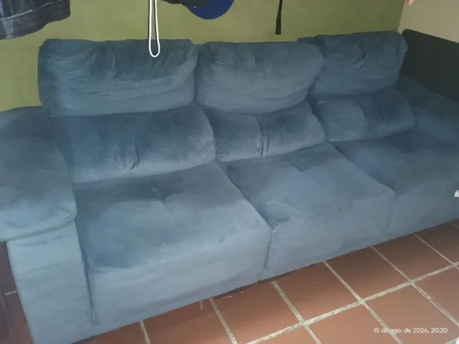 Vendo Sofá retrátil e reclinável 2,50x1,00