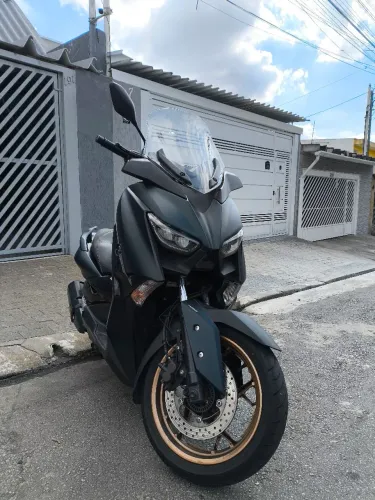 Vendo XMAX nova