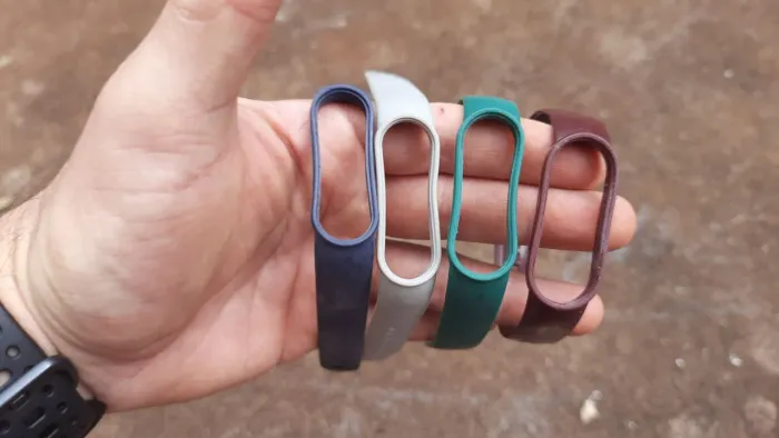 Kit Acessórios Mi Band 7 - 4 Pulseiras Silicone + Cabo Carregador