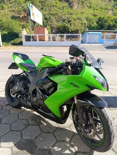 Moto top para quem busca diversão e adrenalina com preco de carro popular 