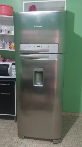 Geladeira usada motor parou