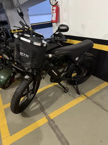 Bike elétrica 1000w, Bat Lítio 15AH aro 24 H-9, pouco usada, com nota fiscal 
