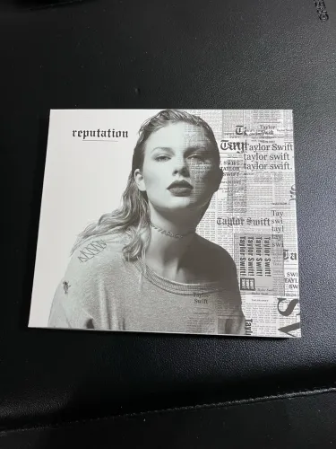CD Taylor Swift - Reputation c/ poster