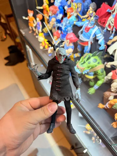 Nosferatu symphony of horror Mezco ONE:12 edição especial
