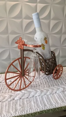 Suporte de garrafa de vinho e taças