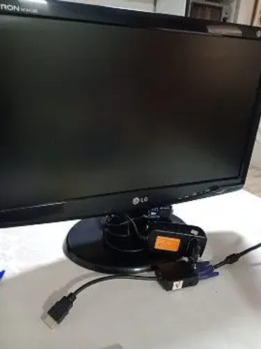 Monitor LG 19"