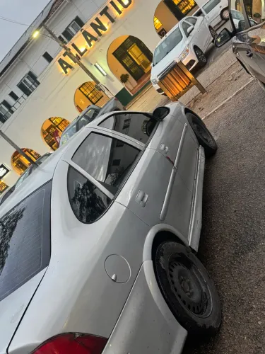 Chevrolet Vectra CD 2.2 16V / 2.0 16V Mec./aut. 2003