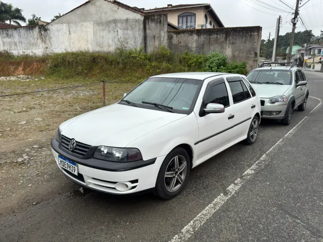 Volkswagen Gol Geração III Power 1.6 MI Total Flex Mec. 4P 2004