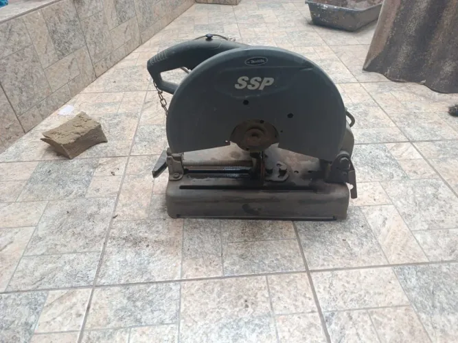 Vendo Policorte Makita