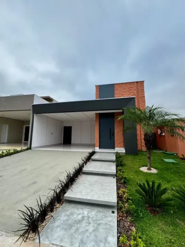 CASA TÉRREA COM 3 SUITES À VENDA, 306m2 - BELVEDERE II
