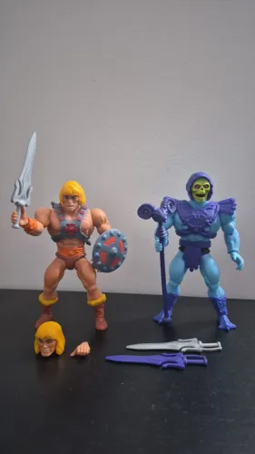 Lote Bonecos He-man e Esqueleto Origens - Masters of The Universe