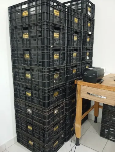 Caixas plásticas estoque caixotes de feira