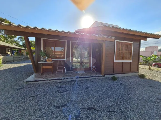 Casa com 1 dormitório à venda por R$ 770.000,00 - Ressacada - Garopaba/SC