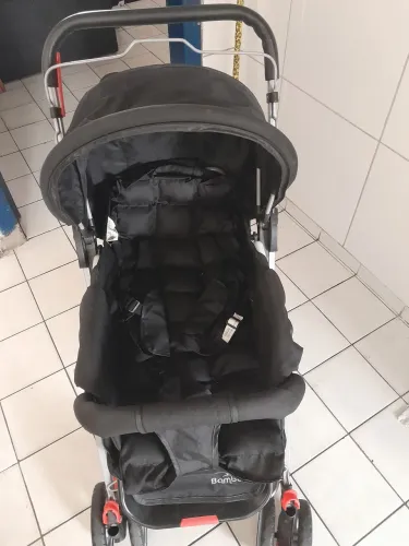 Vendo carrinho de bebê 