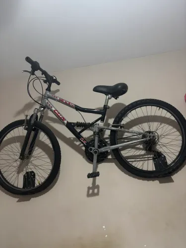Bicicleta Caloi Shot Aro 24
