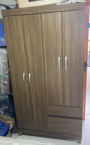 Guarda-Roupa Solteiro 4 Portas 2 Gavetas MDP - 100cm de Largura - POUCO USADO