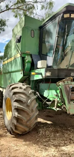 Colheitadeira 1185