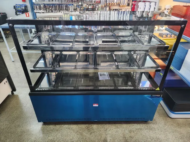 Vitrine Estufa 18 Bandejas 1,5m Prime - Venâncio 