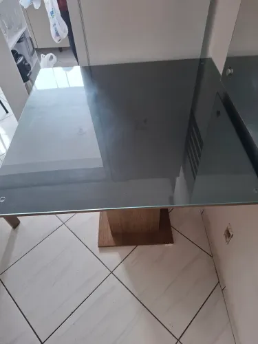 Vende-se mesa de jantar