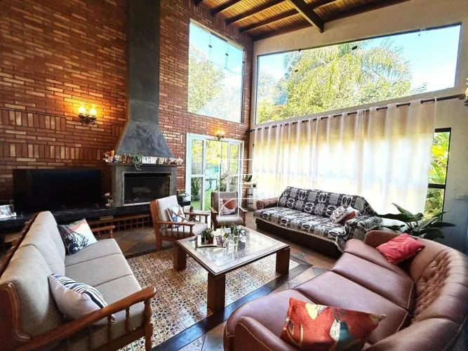 Casa à venda com 5 Quartos no Bolsão Residencial Jardim Colibri | Granja Viana | Cotia/SP