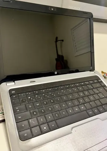 Notebook HP G42 Core i3 2GB RAM HD 320GB + Carregador