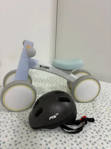 Bike de equilíbrio infantil "Yuupi" + capacete.