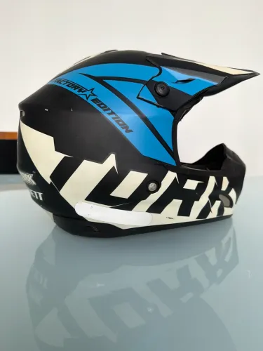 Capacete bicicross tamanho 58