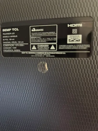 Televisor TCL 65" Display trincado