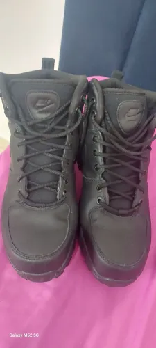 Tenis Nike Manoa