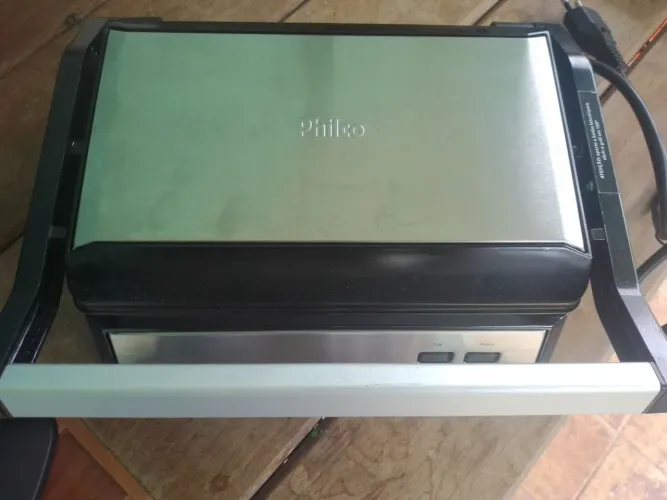 Sanduicheira grill 