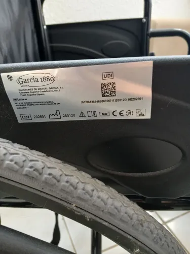 Cadeira de rodas nova. Motivo da venda mudança 800$ Aline *