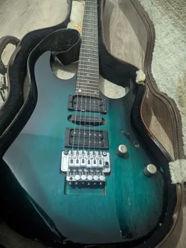 Guitarra e pedaleira
