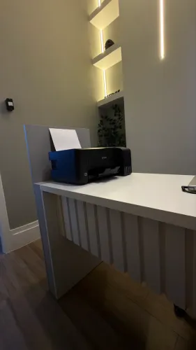 Mesa 2 gavetas para embutir na parede