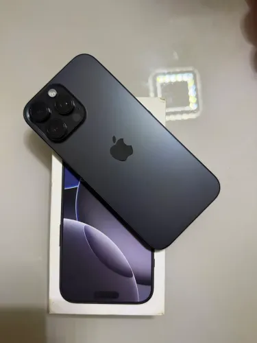 iPhone 16 pro max 256gb saúde da bateria 89%