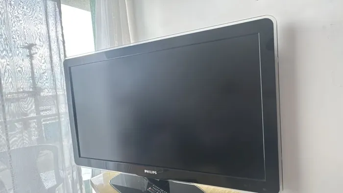 Baixou o preço Tv 42" Philips usada