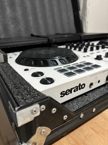 Controladora Pionner Ddj-Flx6 + Case 