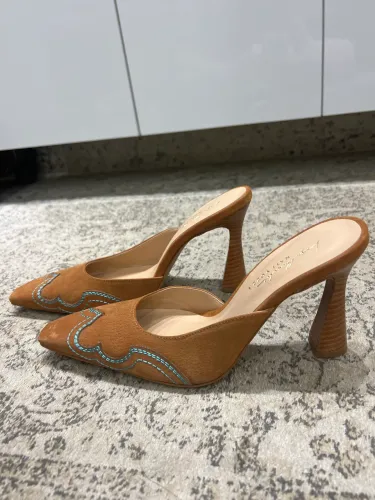 Mule Luiza Barcelos