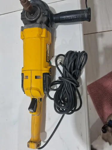 Politriz Dewalt 1200 w