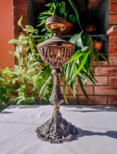 Antiga base de abajur em bronze