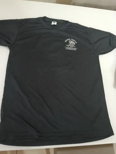 Camiseta Boinas pretas
