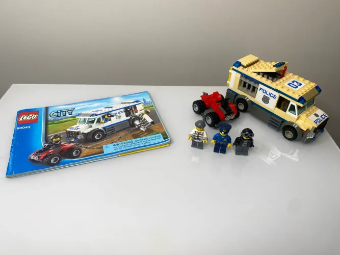 Lego City Locomoção dos prisioneiros 60043