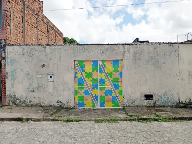Casa 3/4 bem localizada no loteamento Rosa Maria, bairro Rosa Elze
