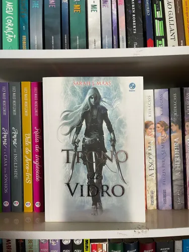 Trono de Vidro, Sarah J. Maas - Volume 1